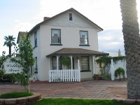 antiqueweddinghouse.jpg