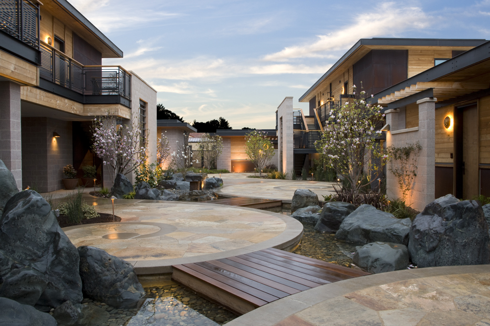Exterior-Magnolia Courtyard.jpg