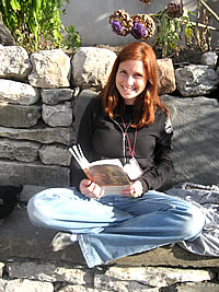 girl_reading.jpg