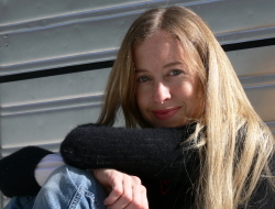 Laura_small_low_res.jpg