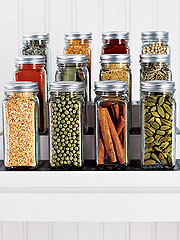 0405_organize_pantry_09.jpg