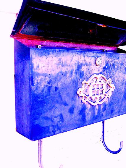 mailbox_sm.jpg