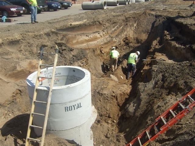 storm sewer 2008 002.jpg